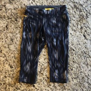 Lole Black + White Capri Run Leggings Small EUC